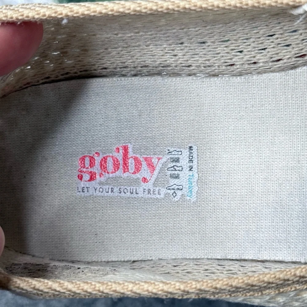 Goby Women's‎ Green Tiger Eyes Man Made Slip-On Sneaker Espadrille Shoes- Sz 10
